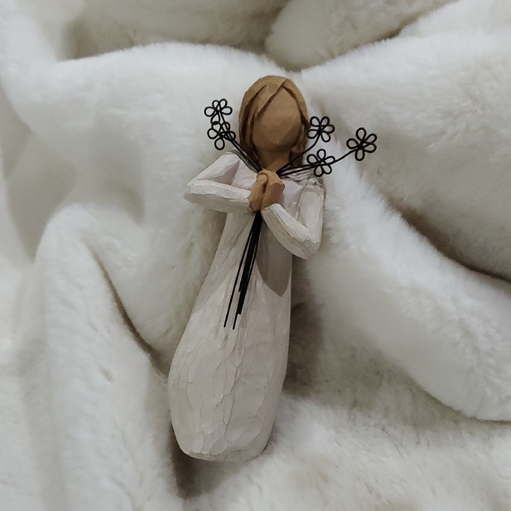 Willow Tree Friendship Cream and Brown Angel Sculpture DEMDACO Figurine